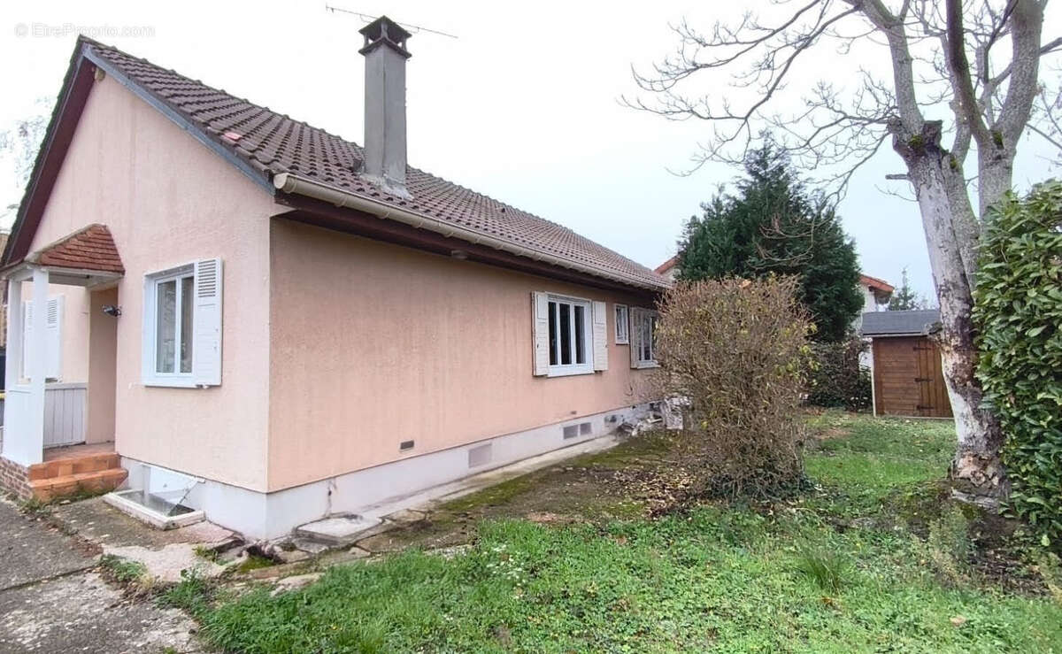 Maison à VIGNEUX-SUR-SEINE