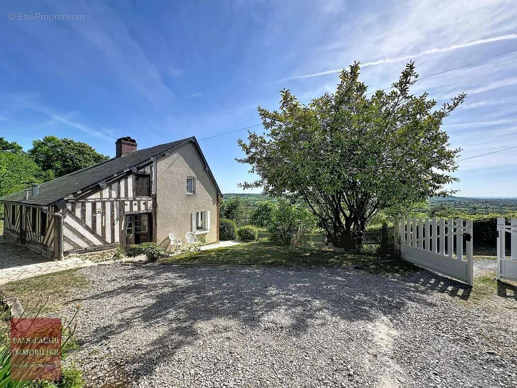 Maison à LESSARD-ET-LE-CHENE