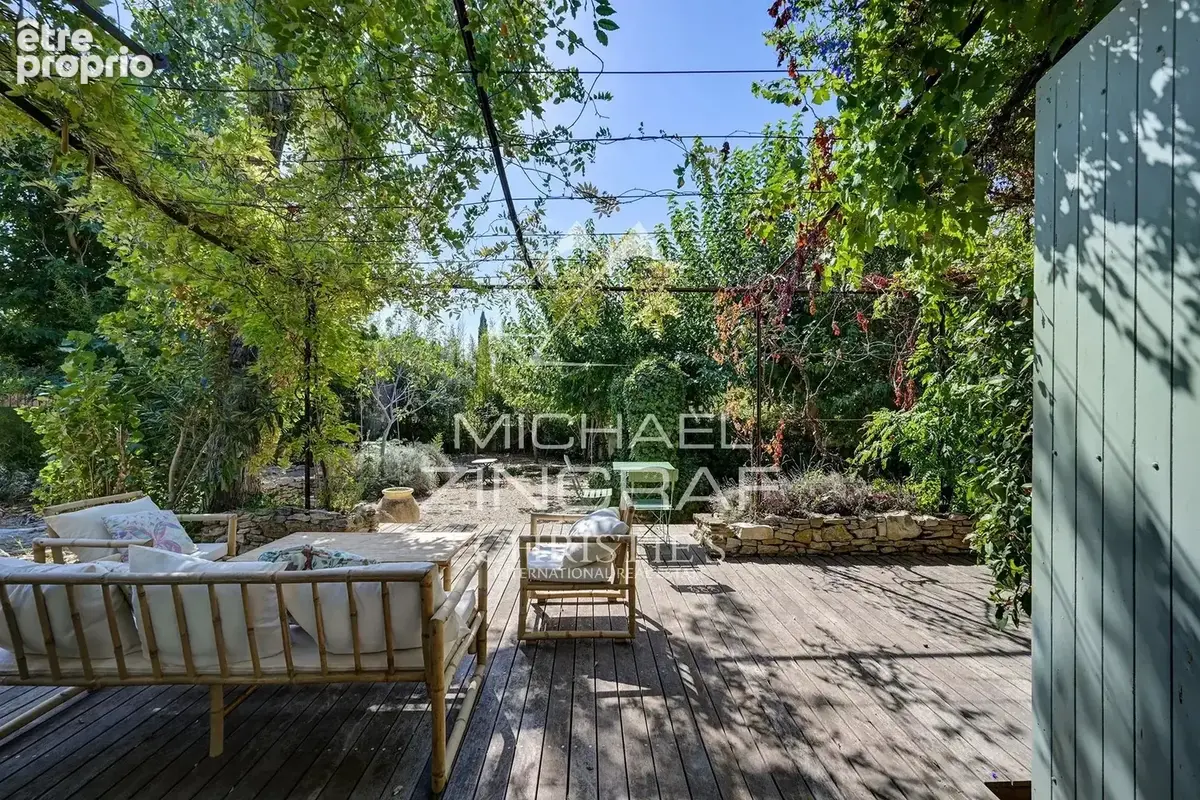 Propriété d'Exception Aux Portes d'Aix-en-Provence : Magnanerie du XVIIIe Rénovée - photo 15