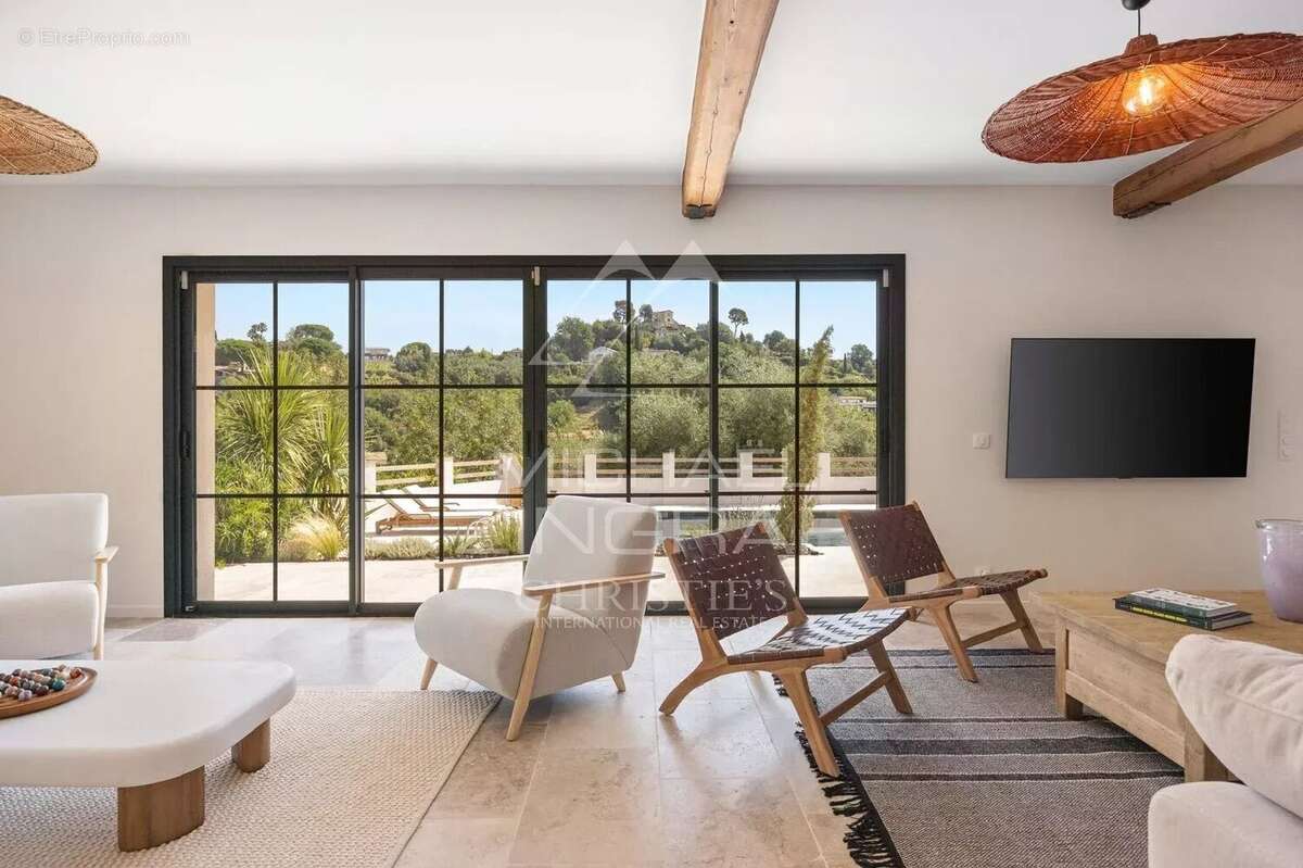 Vue panoramique sur le village de Saint Paul de Vence - photo 6
