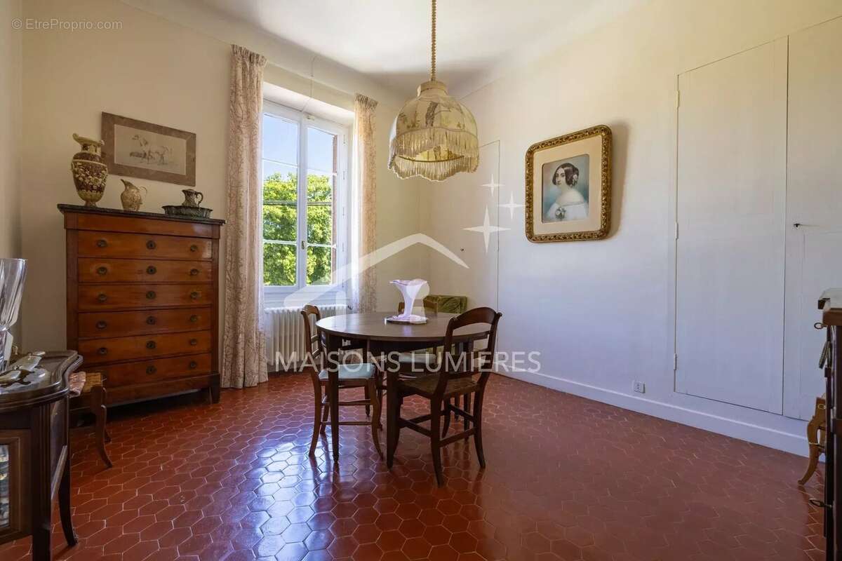 Demeure d'exception en centre-ville d'Apt - 11 pièces - 950 000€ - 370 m² habitables - photo 9