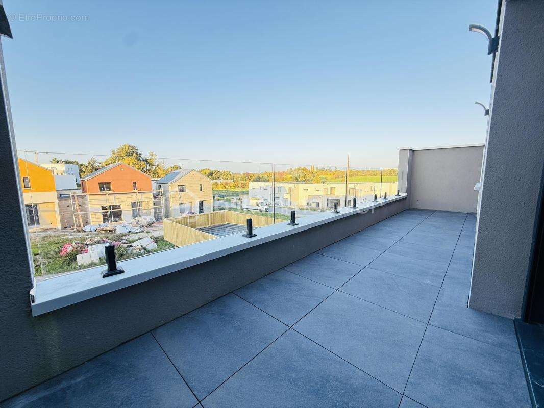 Maison à VEZIN-LE-COQUET