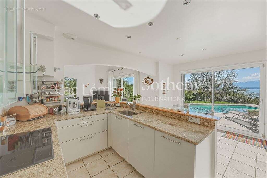 Maison à CHENS-SUR-LEMAN