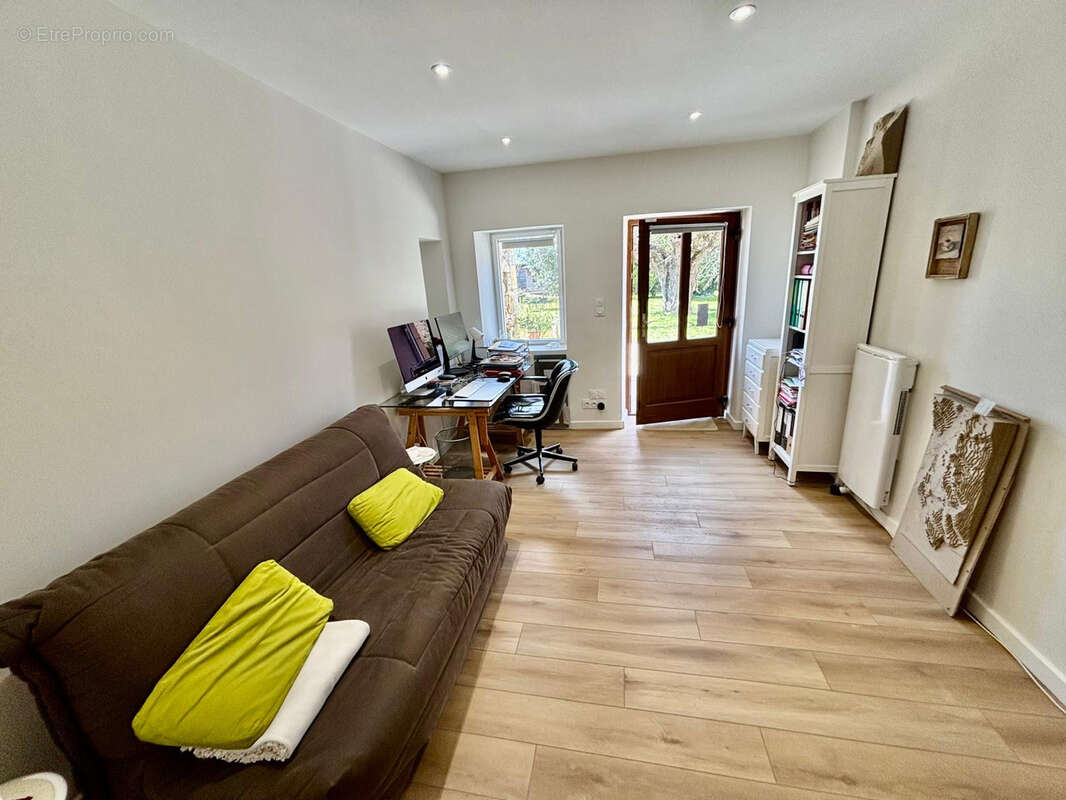 Maison à BONLIEU-SUR-ROUBION