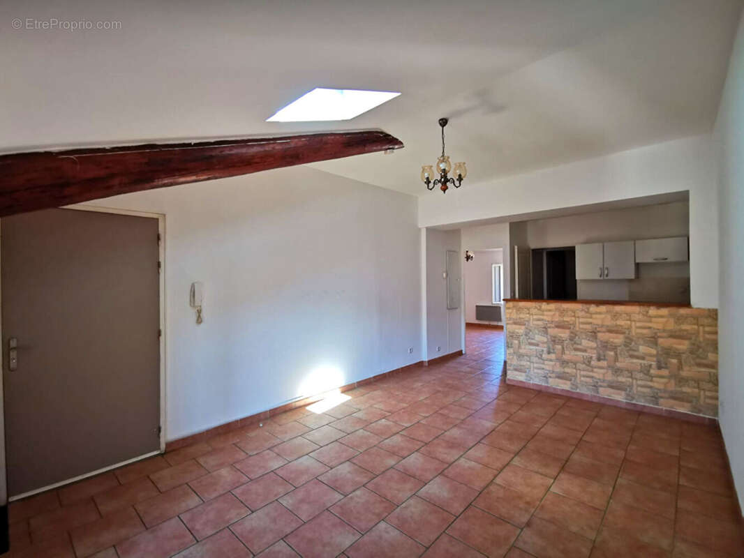 Appartement à CAUMONT-SUR-DURANCE