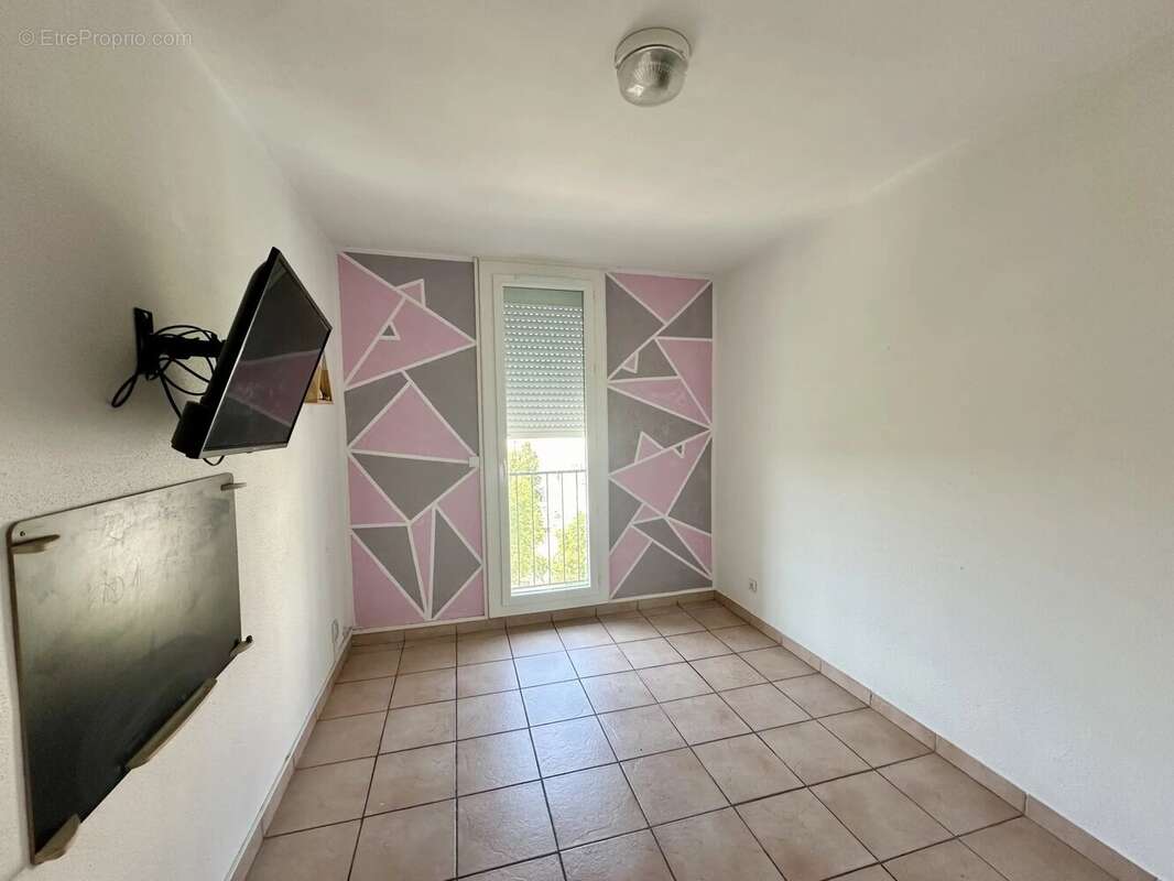 Appartement à CARROS