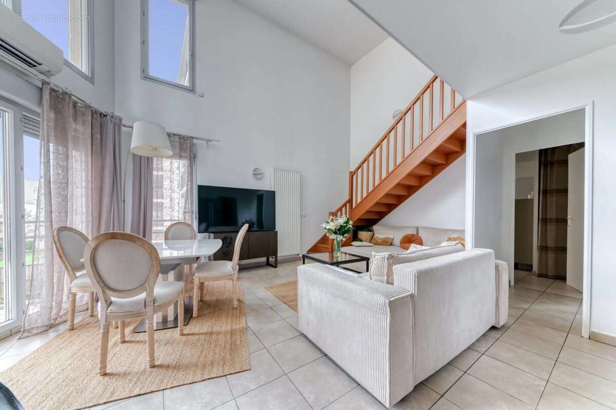 Appartement à VAULX-EN-VELIN