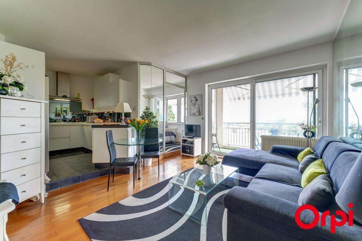 Appartement à CALUIRE-ET-CUIRE