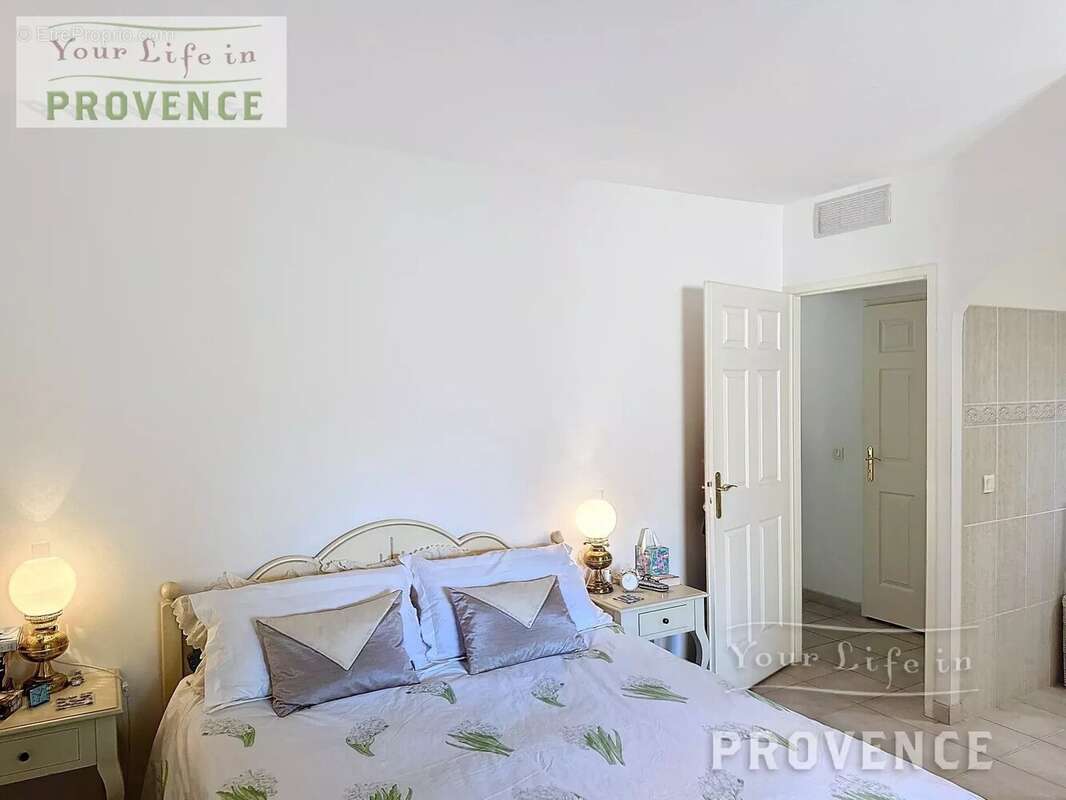 Superbe Appartement au rez de chaussé avec grande terrasse - photo 11