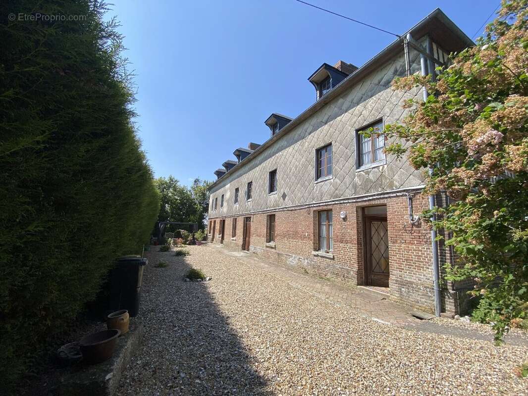 Maison à BOURG-ACHARD