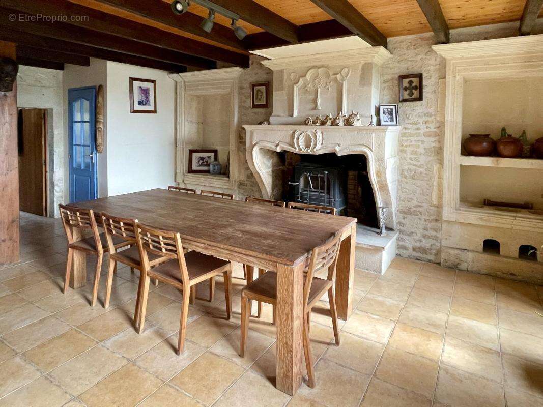 Maison à AUTHON-EBEON