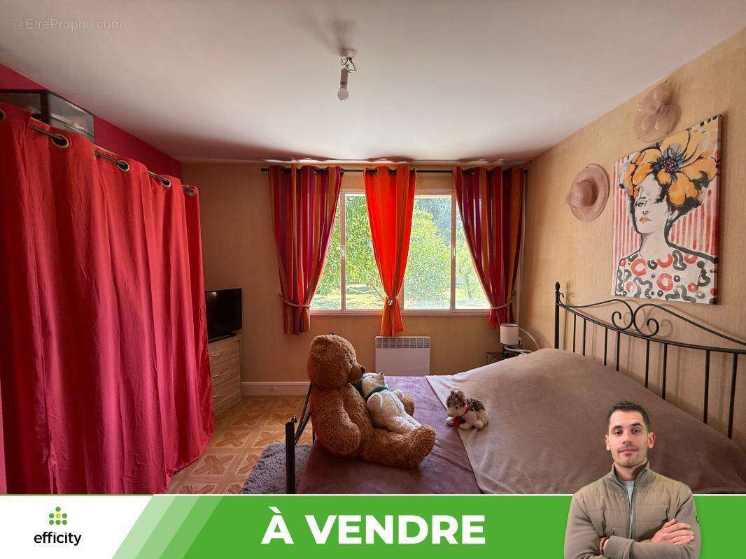 Maison à SAINT-PIERRE-D'EXIDEUIL