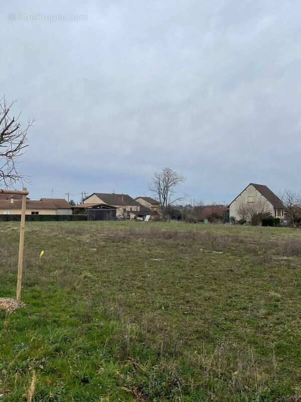 Terrain à MARCIGNY