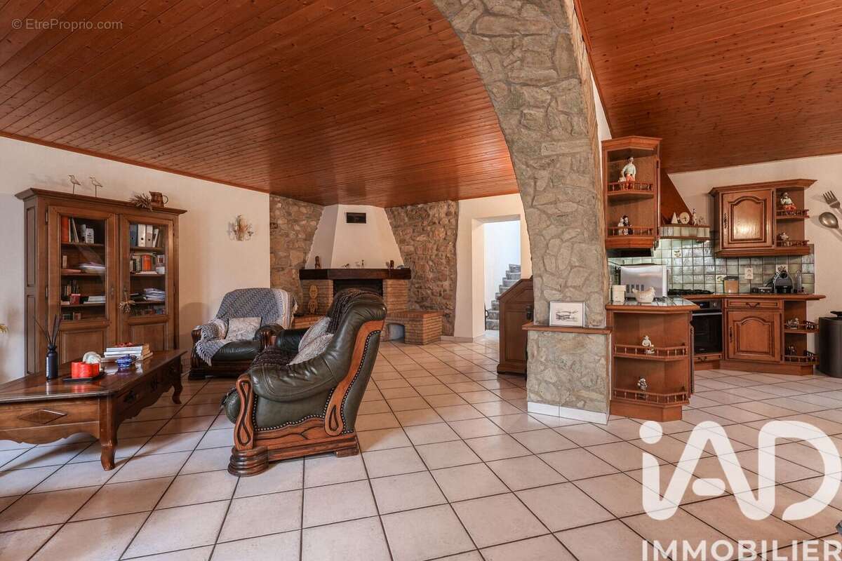Maison 258 m² à Clarafond-Arcine  - photo 5