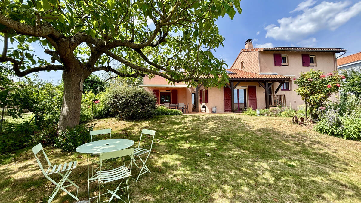 Maison à CHEMILLE