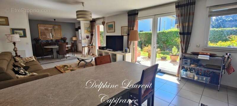 Appartement à VARAVILLE