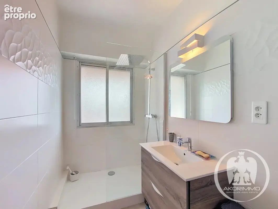 Exclusivité – Nice Cimiez Superbe 2 pièces en dernier étage, au calme absolu & entouré de verdure ! - photo 8