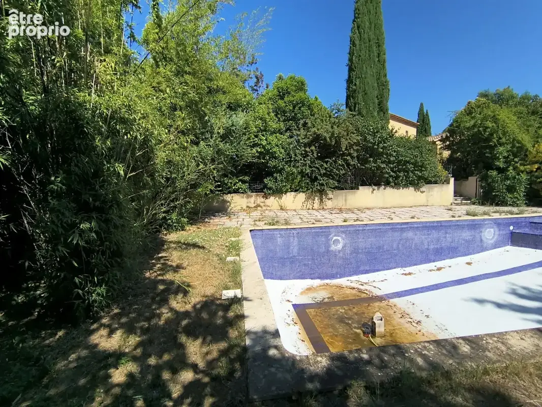 Terrain à bâtir de 833 m² à AIX-EN-PROVENCE (13) - photo 2