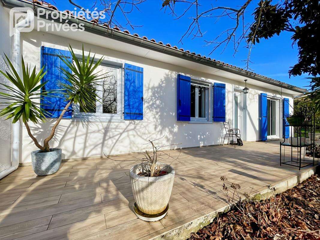 EN EXCLUSIVITÉ - Villa plain-pied 4 faces avec studio indépendant - photo 2