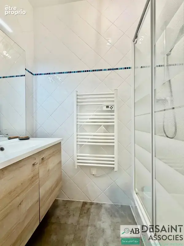 A vendre à Lagny sur Marne propriété de caractère quartier Saint Laurent. - photo 14