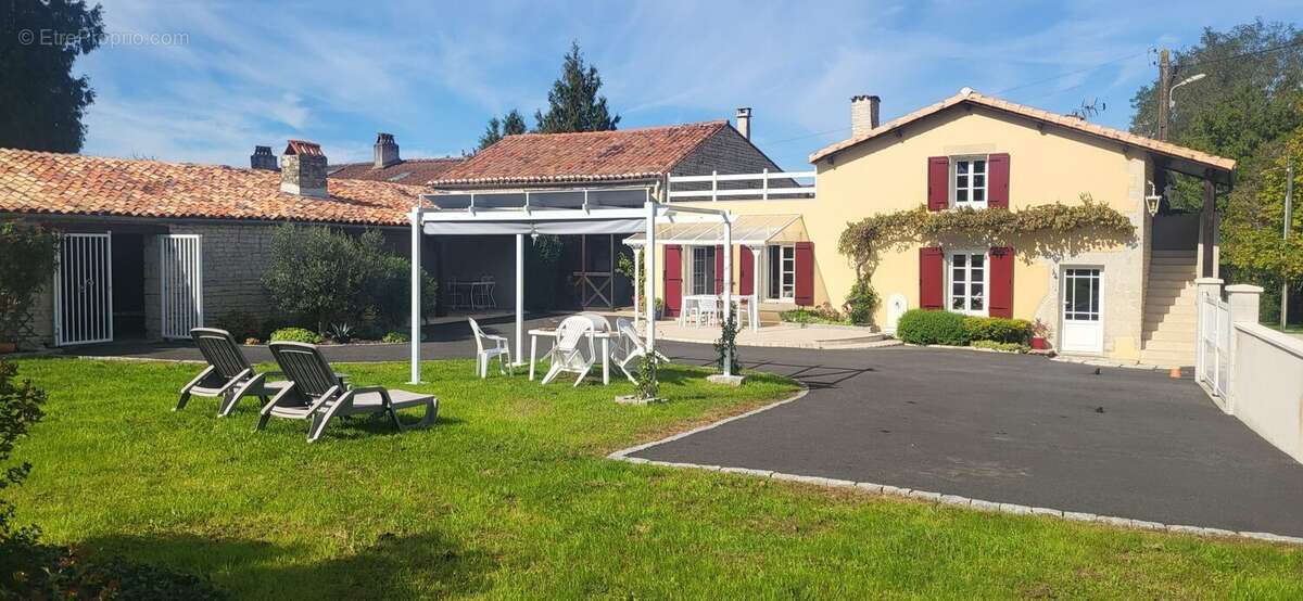Maison à VINAX