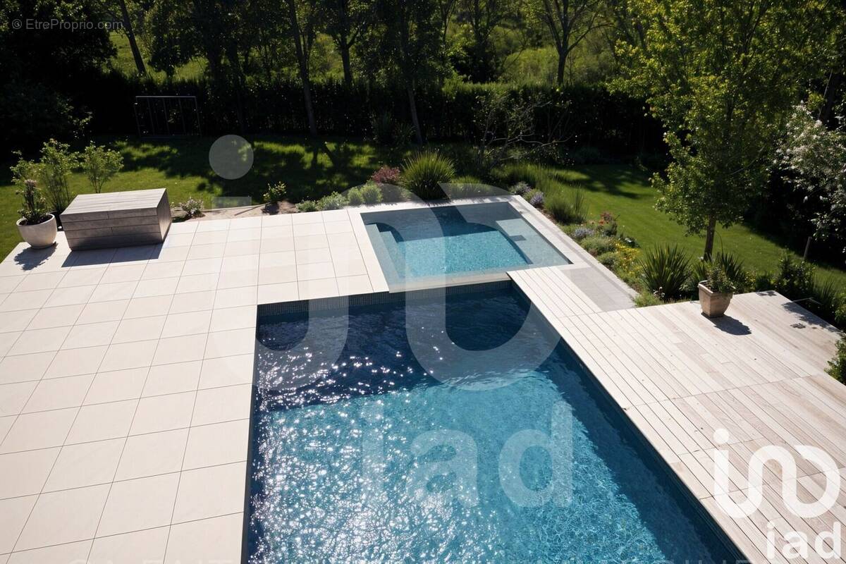 Photo 1 - Maison à SAINT-CLEMENT-DE-RIVIERE