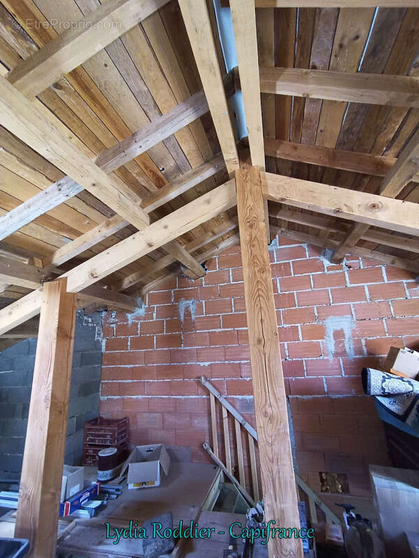Fermette 10 pièces - grande grange - Rare à SAINT VICTOR MONTVIANEIX (63550) en Auvergne-Rhône Alpes - photo 40