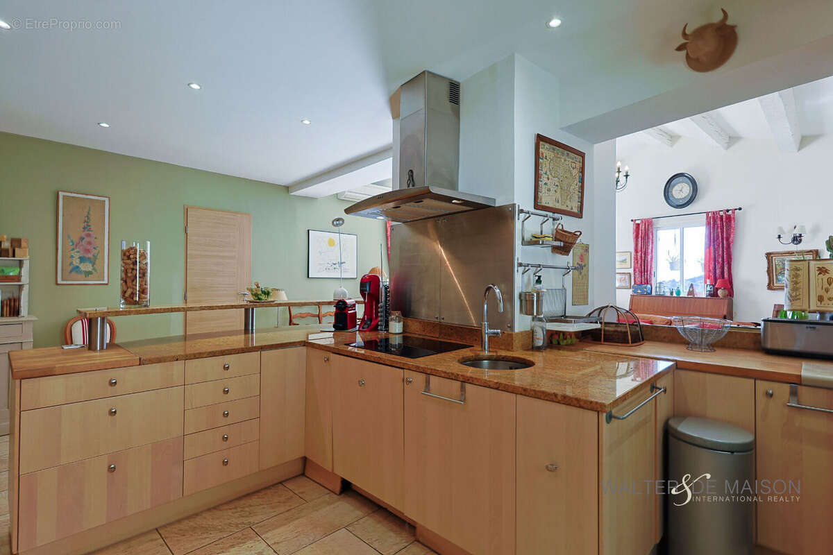 Appartement à LA CADIERE-D&#039;AZUR