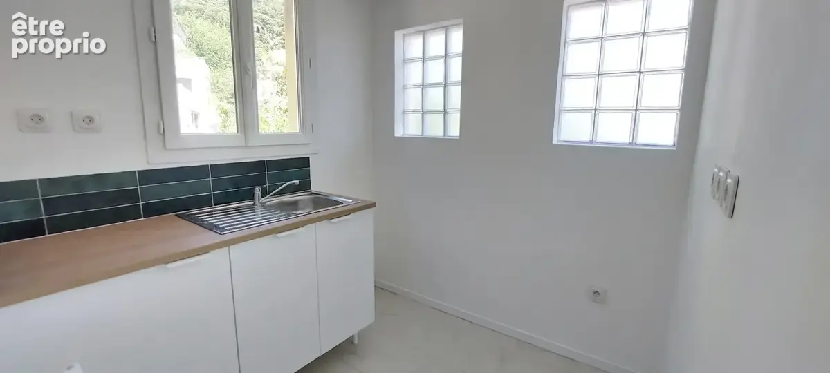 Toulon -  est  appartement dernier etage vue mer - photo 5