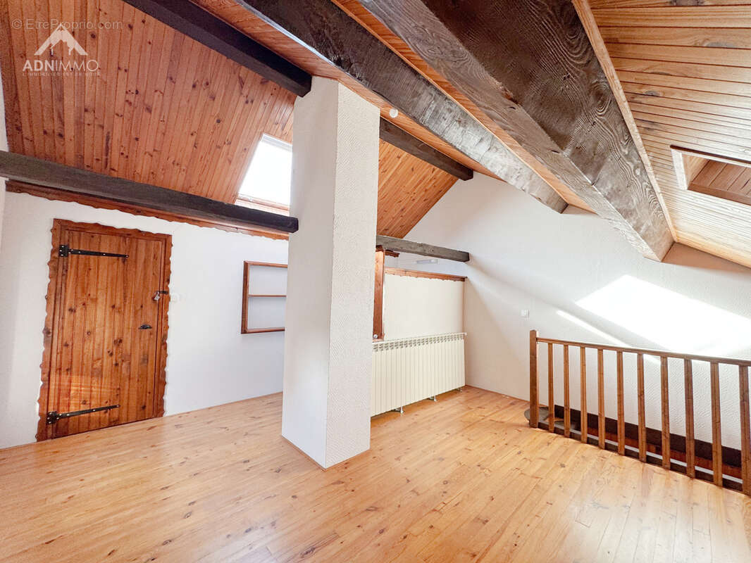 Maison à SERGY