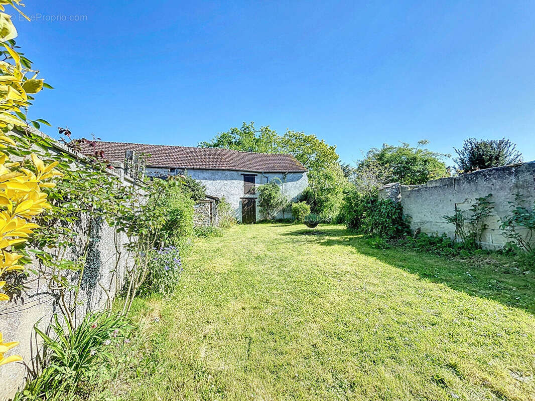 Maison à HARGEVILLE