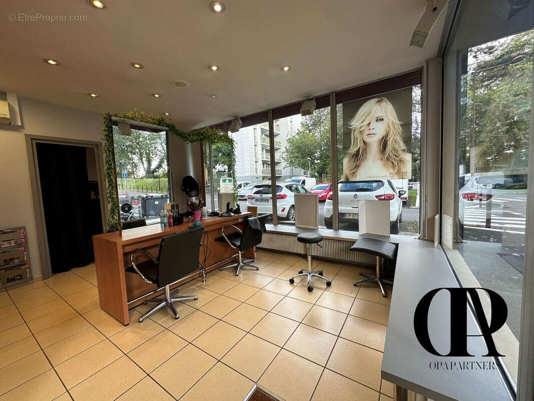 Commerce à LES ULIS