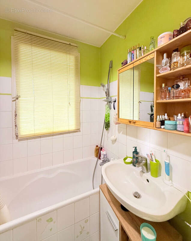 Appartement à SAVIGNY-LE-TEMPLE