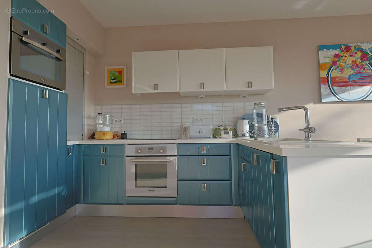 200M DE LA PLAGE DE PONTAILLAC - Appartement lumineux avec balcon - photo 5