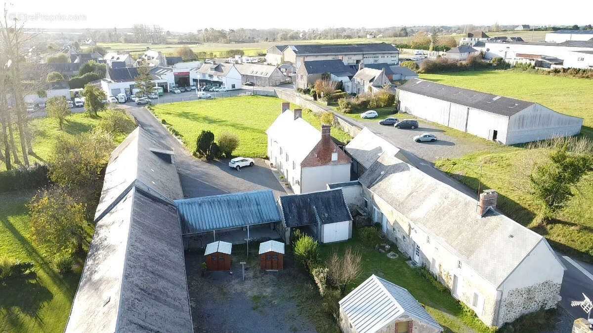 Maison à QUETTREVILLE-SUR-SIENNE