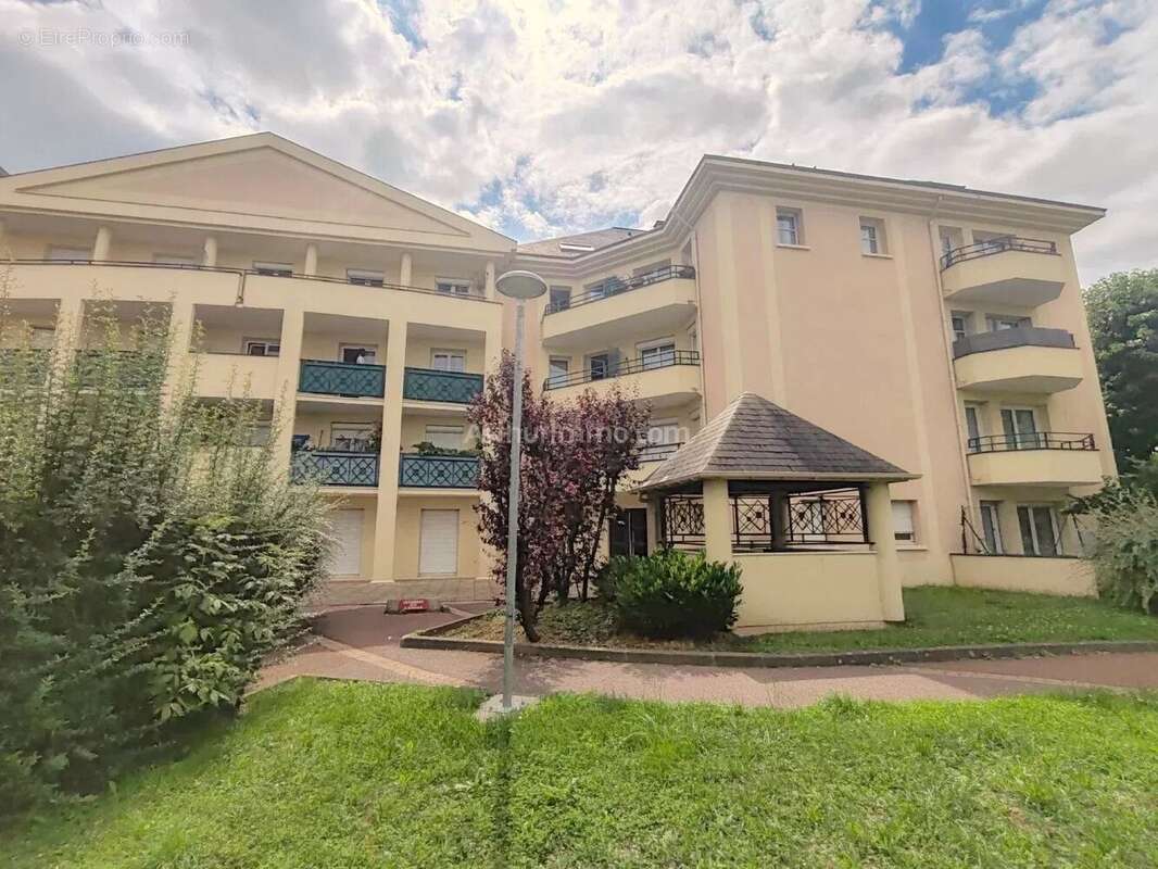 Appartement à VILLENEUVE-SAINT-GEORGES
