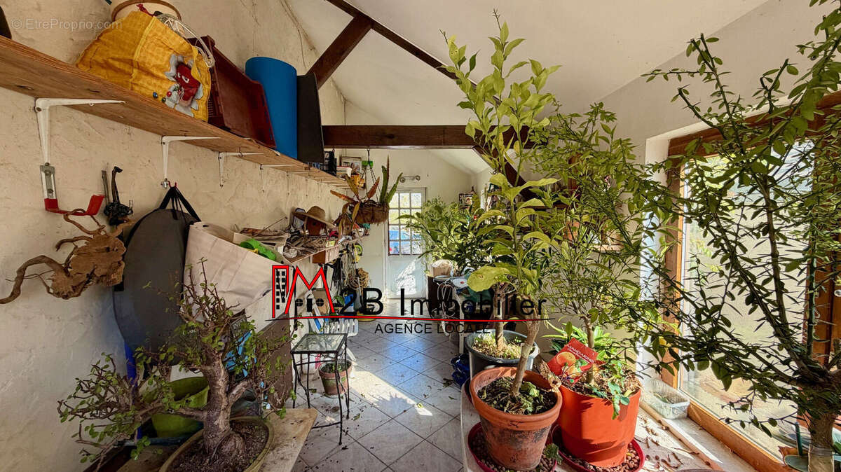 Maison traditionnelle sur beau et grand jardin - photo 16