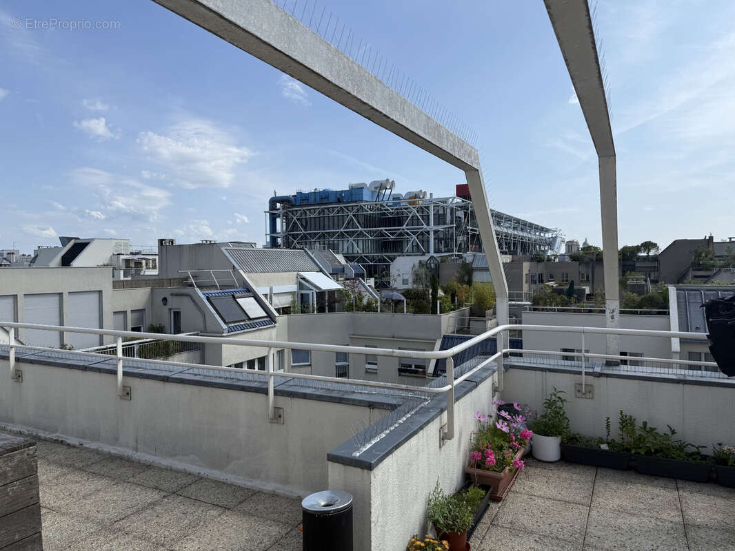 Appartement à PARIS-3E