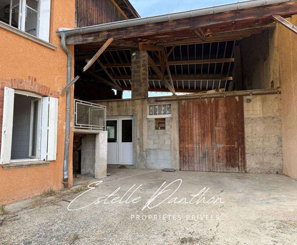 Maison avec appartement et grande dépendance aménageable - photo 17