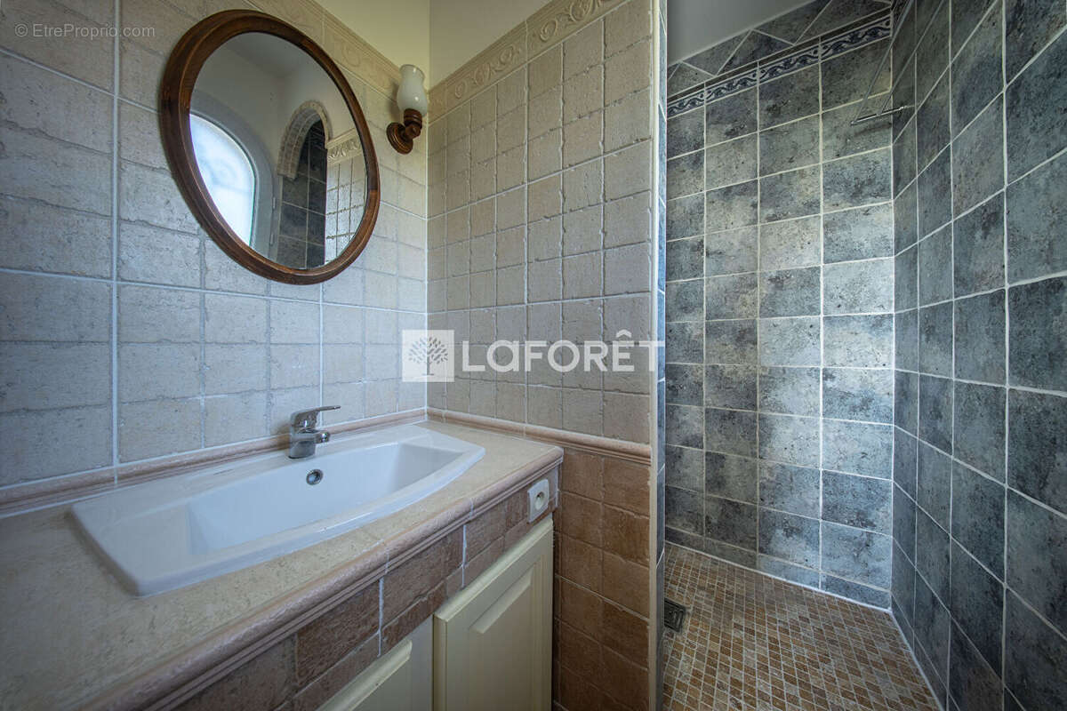 PUGET-VILLE : Bastide Néoprovençale d'exception sur parc de 1.302 m² - photo 14