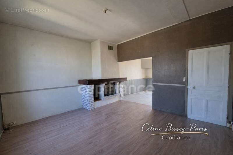 Maison 5 Pièces, 4 chambres, 994M2 de terrain MIGENNES (89) - photo 6