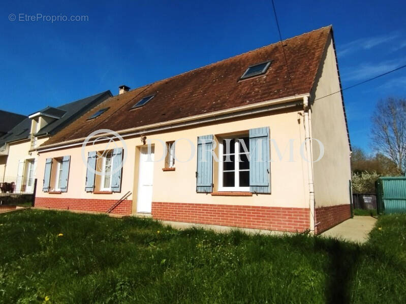 Maison à CREVECOEUR-LE-GRAND