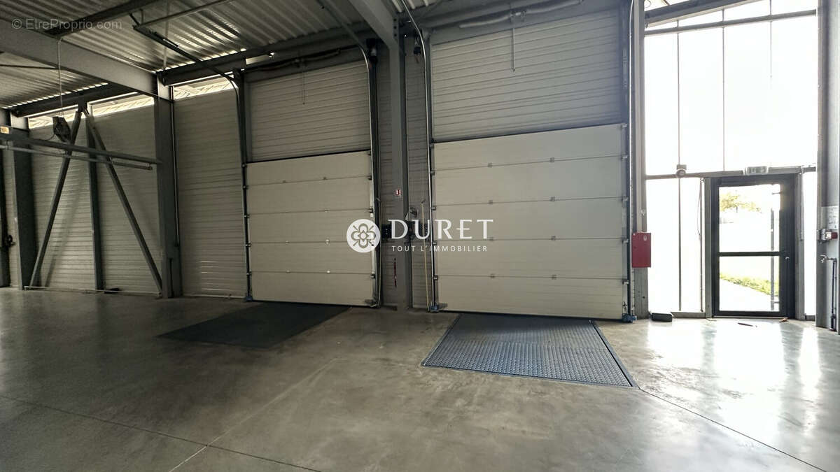 Commerce à LE GIROUARD