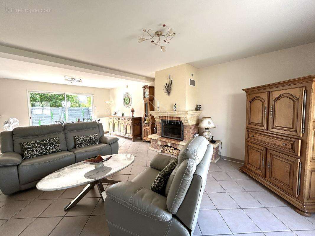 Superbe Propriété  6 pièces 130 m²  4 chambres à Buchelay - photo 8