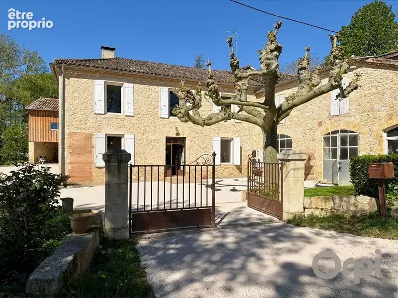 Photo Maison à Terraube au prix de 378 000€