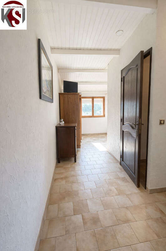 Villa t6 avec jardin clos garage atelier terrasse cuisine d'été salle de sport et piscine - photo 13