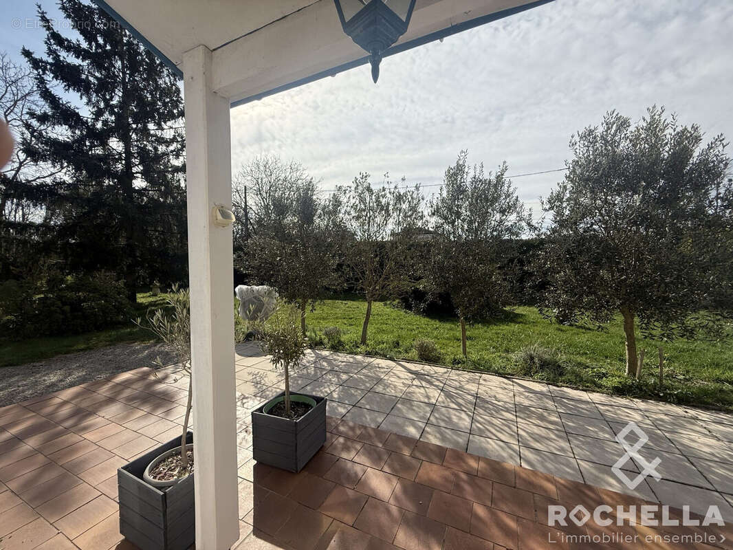 Maison à BLANZAC-LES-MATHA