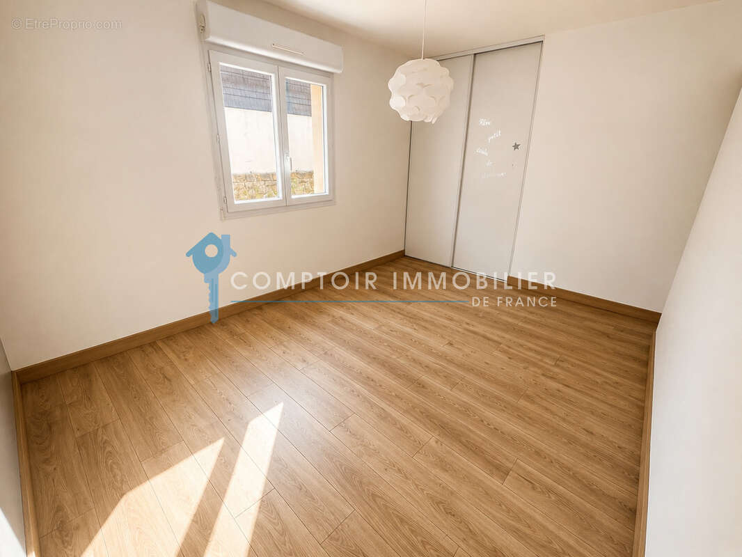Clermont l'Hérault - Jolie maison T4 avec garage et jardin - photo 11