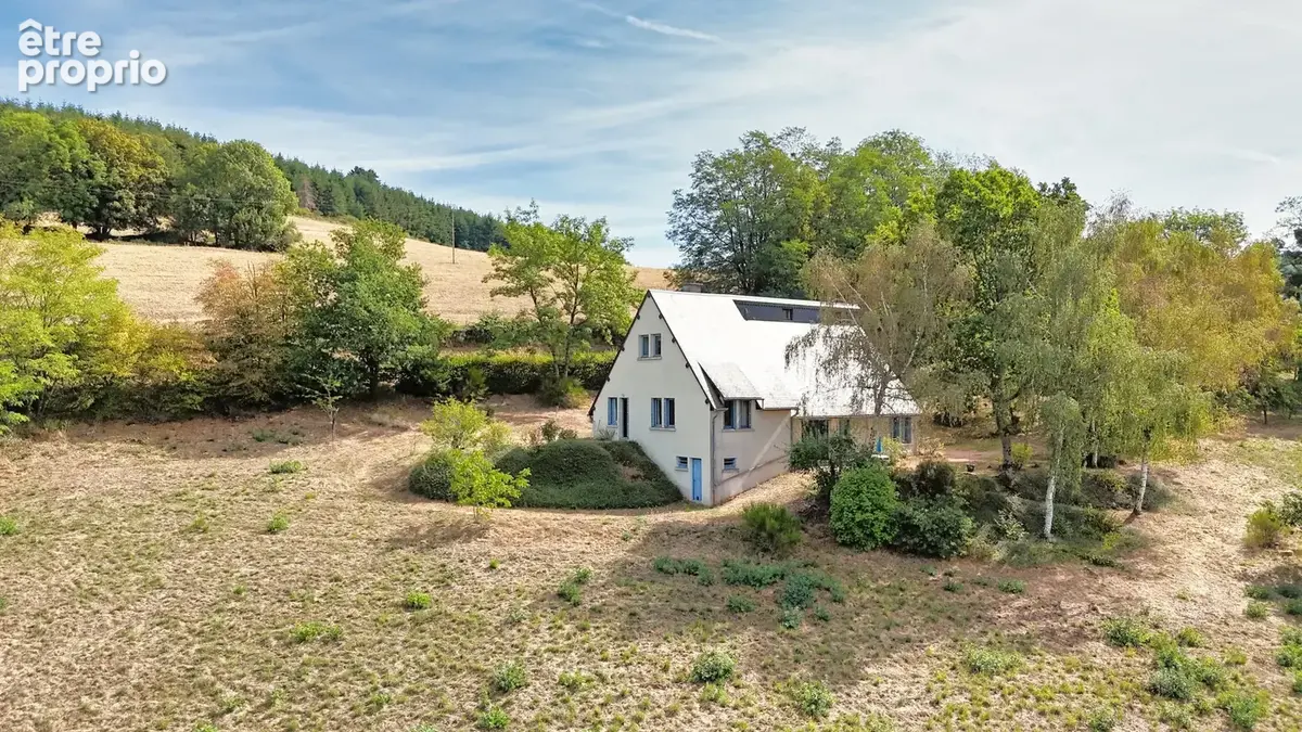 Maison à CUSSY-EN-MORVAN