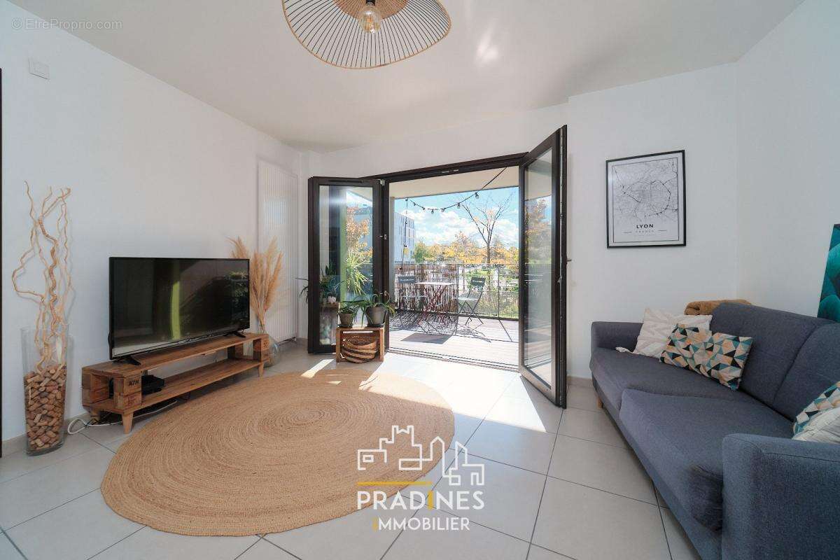 Appartement à SATHONAY-CAMP